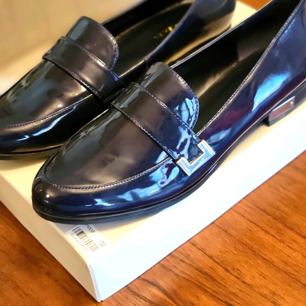 New Marc Fisher Navy Blue Loafer